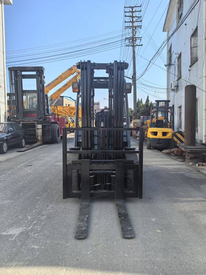 TOYOTA 8FD30 7FD30 FD50 FD100 Japan original 2.5ton 3Ton 3.5ton 5ton 7T 10t Used Diesel Forklift - Dieseltrukki: kuva TOYOTA 8FD30 7FD30 FD50 FD100 Japan original 2.5ton 3Ton 3.5ton 5ton 7T 10t Used Diesel Forklift - Dieseltrukki TOYOTA 8FD30 7FD30 FD50 FD100 Japan original 2.5ton 3Ton 3.5ton 5ton 7T 10t Used Diesel Forklift - Dieseltrukki: kuva TOYOTA 8FD30 7FD30 FD50 FD100 Japan original 2.5ton 3Ton 3.5ton 5ton 7T 10t Used Diesel Forklift - Dieseltrukki