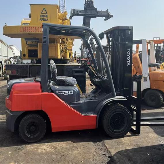 TOYOTA 8FD30 7FD30 FD50 FD100 Japan original 2.5ton 3Ton 3.5ton 5ton 7T 10t Used Diesel Forklift - Dieseltrukki: kuva TOYOTA 8FD30 7FD30 FD50 FD100 Japan original 2.5ton 3Ton 3.5ton 5ton 7T 10t Used Diesel Forklift - Dieseltrukki TOYOTA 8FD30 7FD30 FD50 FD100 Japan original 2.5ton 3Ton 3.5ton 5ton 7T 10t Used Diesel Forklift - Dieseltrukki: kuva TOYOTA 8FD30 7FD30 FD50 FD100 Japan original 2.5ton 3Ton 3.5ton 5ton 7T 10t Used Diesel Forklift - Dieseltrukki