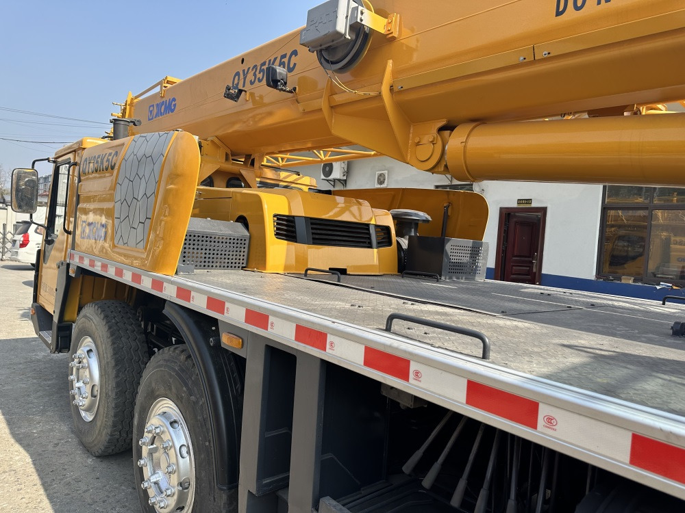 XCMG QY35K xct35l5 qy35k5c 35 ton truck crane - Ajoneuvonosturi: kuva XCMG QY35K xct35l5 qy35k5c 35 ton truck crane - Ajoneuvonosturi XCMG QY35K xct35l5 qy35k5c 35 ton truck crane - Ajoneuvonosturi: kuva XCMG QY35K xct35l5 qy35k5c 35 ton truck crane - Ajoneuvonosturi