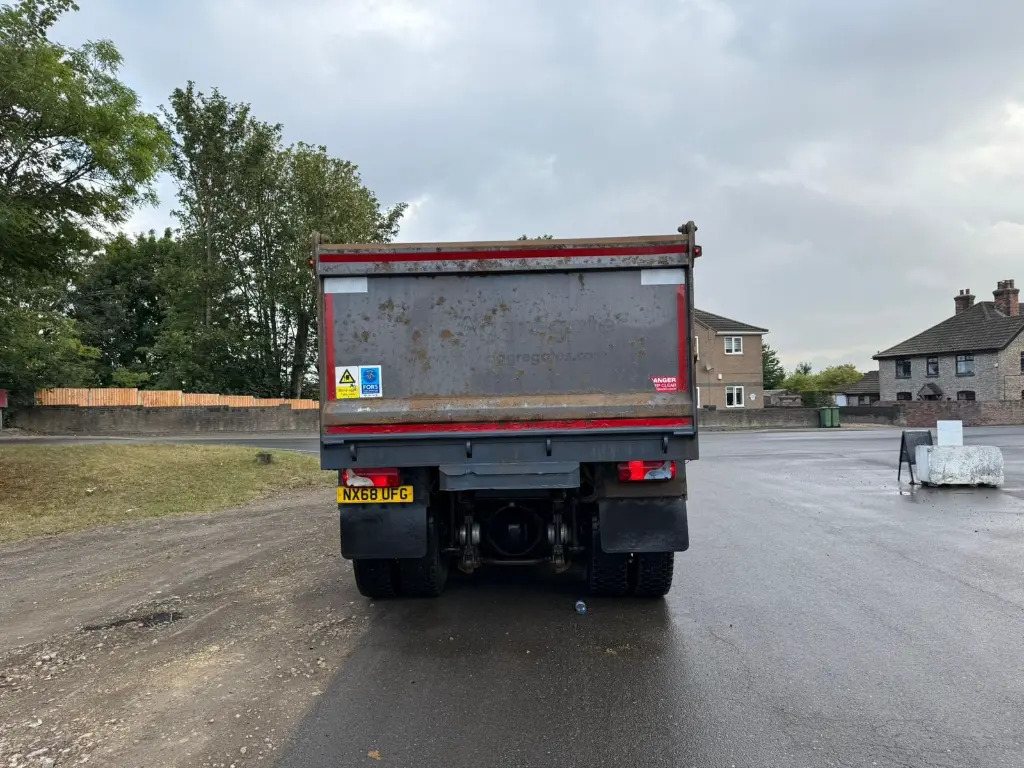 MAN TGS 35.420 8x4 Tipper (UFG) - Kippiauto kuorma-auto: kuva MAN TGS 35.420 8x4 Tipper (UFG) - Kippiauto kuorma-auto MAN TGS 35.420 8x4 Tipper (UFG) - Kippiauto kuorma-auto: kuva MAN TGS 35.420 8x4 Tipper (UFG) - Kippiauto kuorma-auto