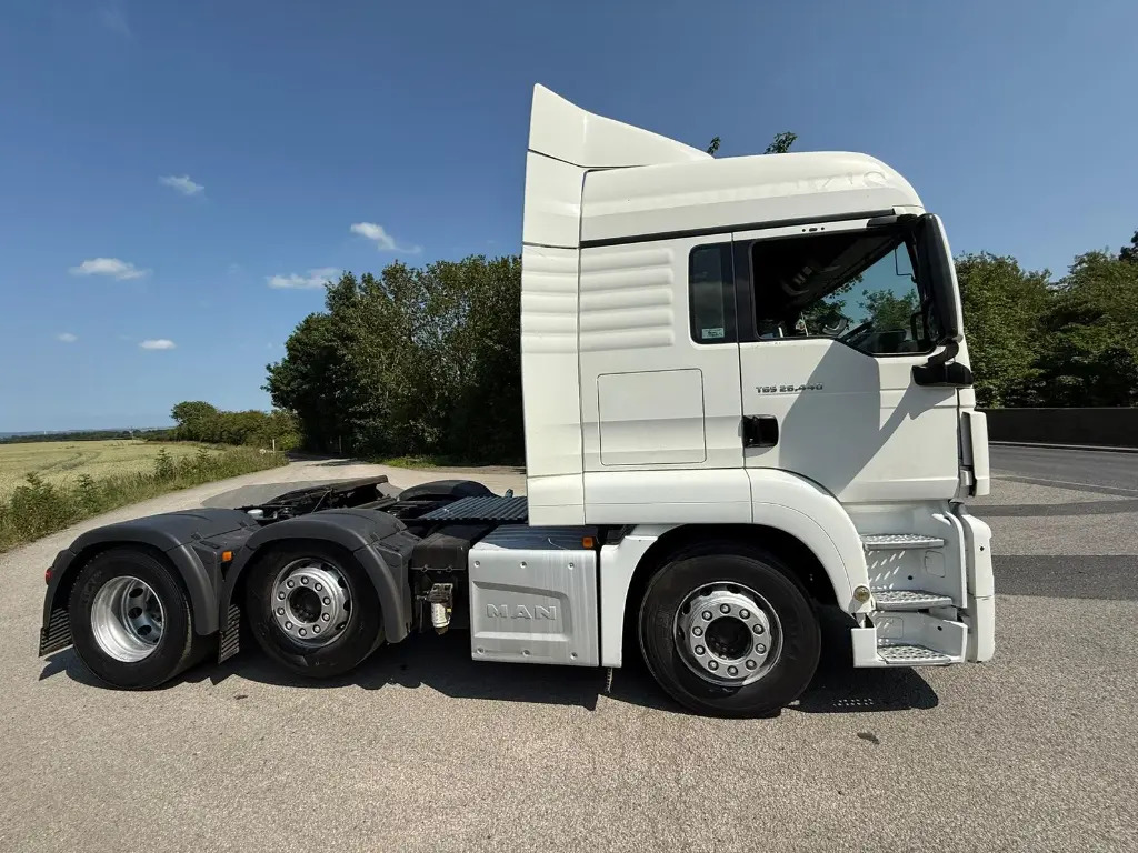 MAN TGS 26.440 6x2 (OUF) - Vetopöytäauto: kuva MAN TGS 26.440 6x2 (OUF) - Vetopöytäauto MAN TGS 26.440 6x2 (OUF) - Vetopöytäauto: kuva MAN TGS 26.440 6x2 (OUF) - Vetopöytäauto