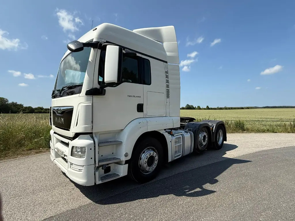 MAN TGS 26.440 6x2 (OUF) - Vetopöytäauto: kuva MAN TGS 26.440 6x2 (OUF) - Vetopöytäauto MAN TGS 26.440 6x2 (OUF) - Vetopöytäauto: kuva MAN TGS 26.440 6x2 (OUF) - Vetopöytäauto