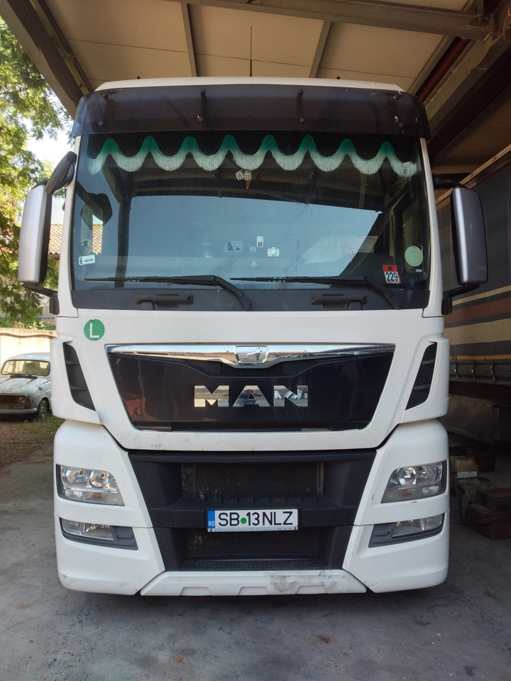 MAN TGX 18.440 - Vetopöytäauto: kuva MAN TGX 18.440 - Vetopöytäauto MAN TGX 18.440 - Vetopöytäauto: kuva MAN TGX 18.440 - Vetopöytäauto