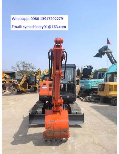 Doosan DX60 - Minikuormaaja: kuva Doosan DX60 - Minikuormaaja Doosan DX60 - Minikuormaaja: kuva Doosan DX60 - Minikuormaaja
