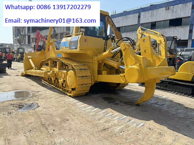 Komatsu D155A-5 - Puskutraktori: kuva Komatsu D155A-5 - Puskutraktori Komatsu D155A-5 - Puskutraktori: kuva Komatsu D155A-5 - Puskutraktori
