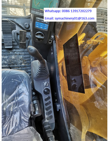 Komatsu PC220-8N1 - Telakaivukone: kuva Komatsu PC220-8N1 - Telakaivukone Komatsu PC220-8N1 - Telakaivukone: kuva Komatsu PC220-8N1 - Telakaivukone