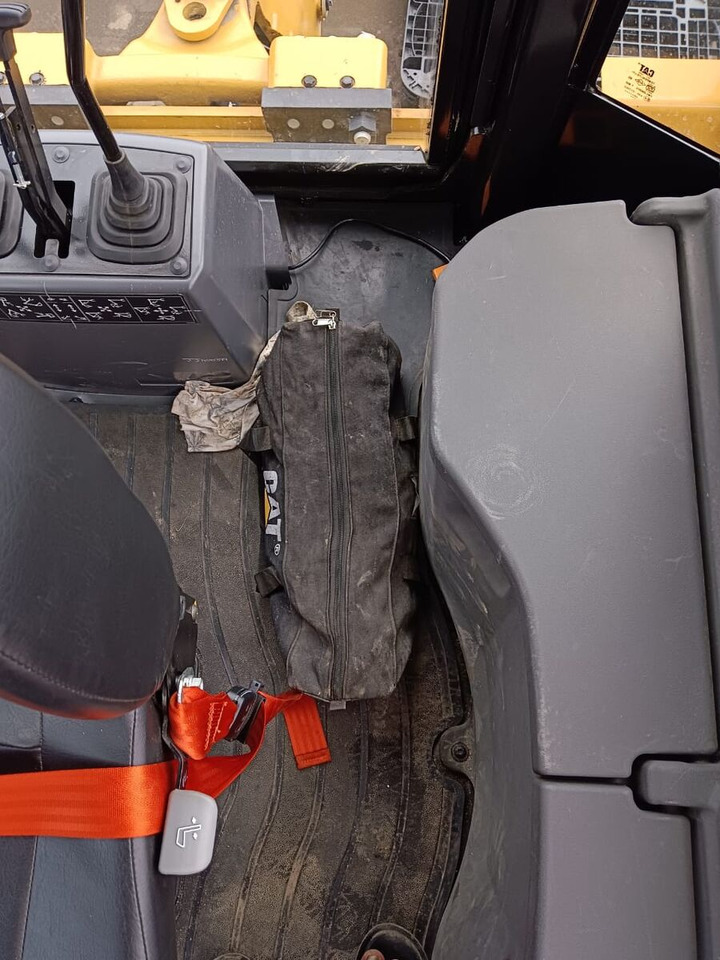 New Caterpillar 424 backhoe loader - Kaivuri-trukki: kuva New Caterpillar 424 backhoe loader - Kaivuri-trukki New Caterpillar 424 backhoe loader - Kaivuri-trukki: kuva New Caterpillar 424 backhoe loader - Kaivuri-trukki