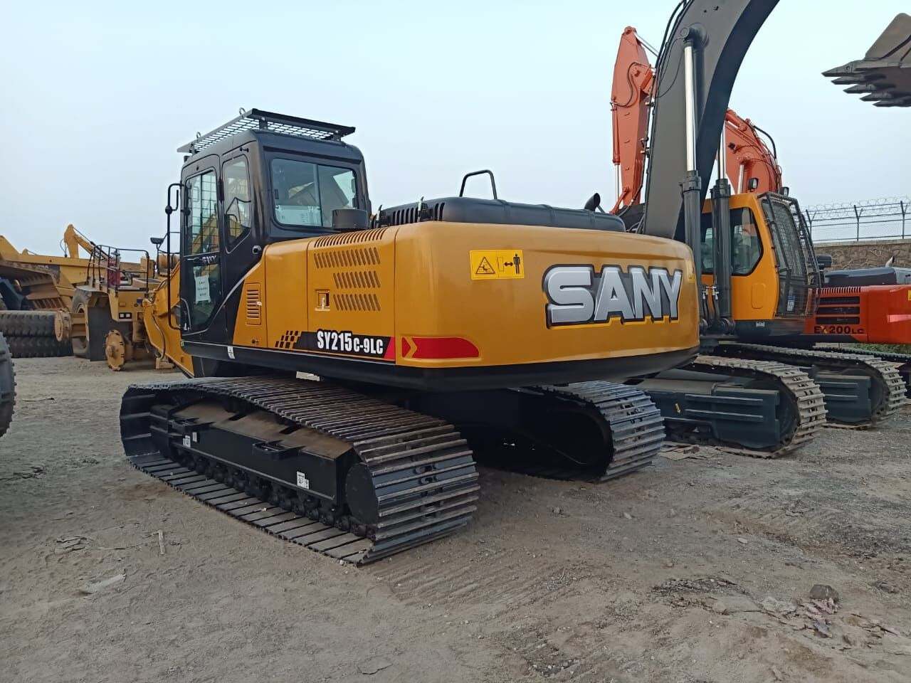 New Sany SY 215 MITSUBISHI ENGINE tracked excavator - Telakaivukone: kuva New Sany SY 215 MITSUBISHI ENGINE tracked excavator - Telakaivukone New Sany SY 215 MITSUBISHI ENGINE tracked excavator - Telakaivukone: kuva New Sany SY 215 MITSUBISHI ENGINE tracked excavator - Telakaivukone