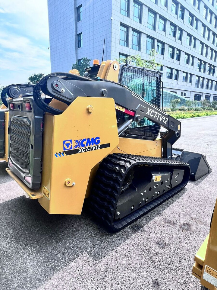 New XCMG XC7-SR08 compact track loader - Liukuohjattu telakuormaaja: kuva  New XCMG XC7-SR08 compact track loader - Liukuohjattu telakuormaaja New XCMG XC7-SR08 compact track loader - Liukuohjattu telakuormaaja: kuva  New XCMG XC7-SR08 compact track loader - Liukuohjattu telakuormaaja