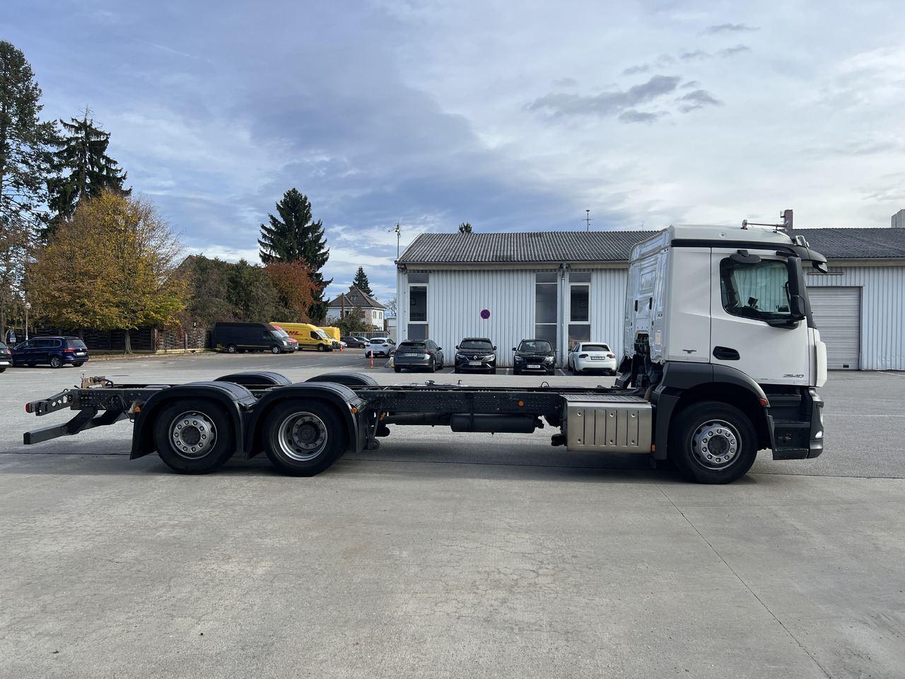 MERCEDES-BENZ Antos 25 40 | Standheizung | Klima | Liftachse - Kuorma-auto alusta: kuva MERCEDES-BENZ Antos 25 40 | Standheizung | Klima | Liftachse - Kuorma-auto alusta MERCEDES-BENZ Antos 25 40 | Standheizung | Klima | Liftachse - Kuorma-auto alusta: kuva MERCEDES-BENZ Antos 25 40 | Standheizung | Klima | Liftachse - Kuorma-auto alusta