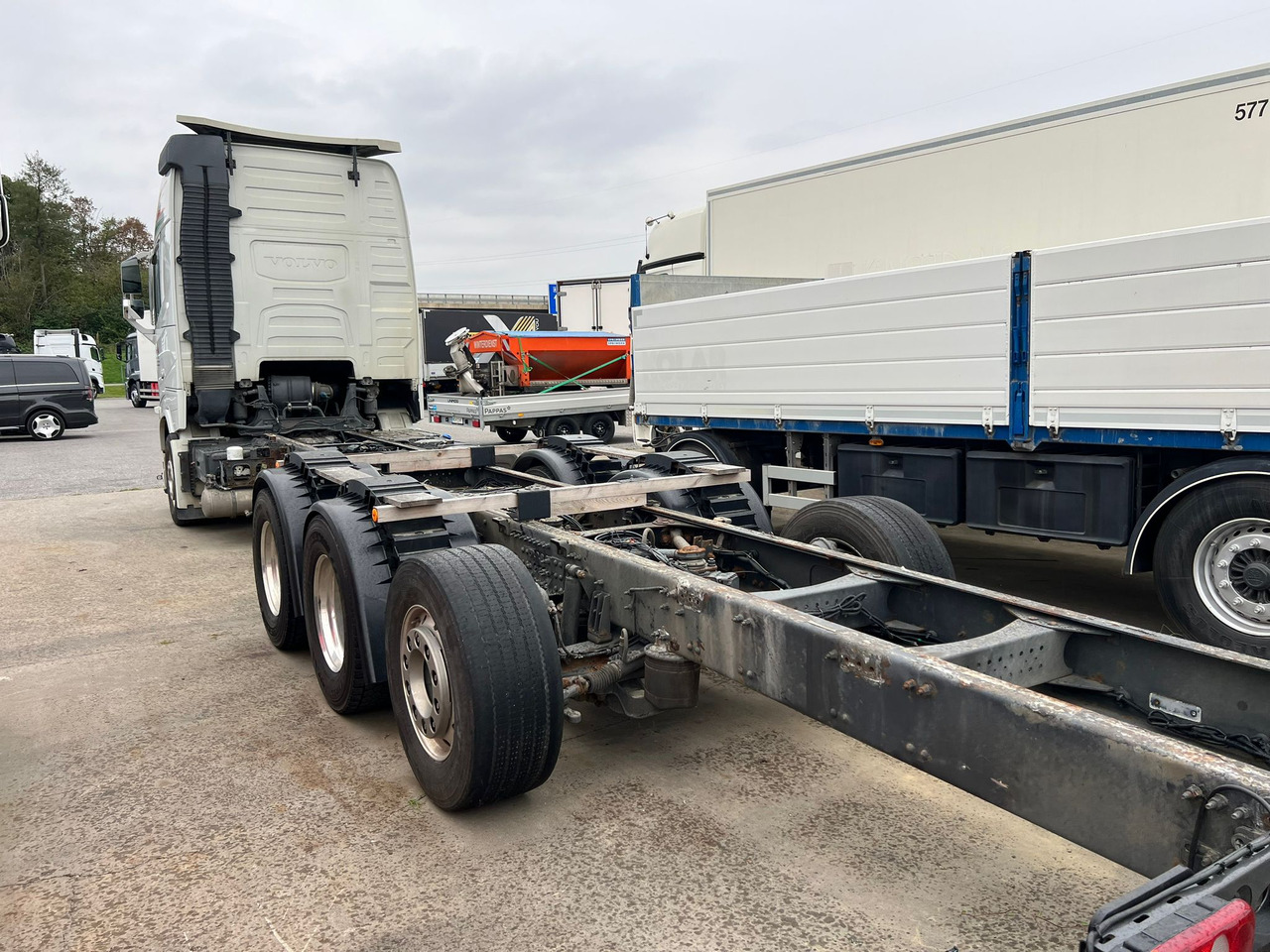 VOLVO FH 540 8x4 Fahrgestell - Kuorma-auto alusta: kuva VOLVO FH 540 8x4 Fahrgestell - Kuorma-auto alusta VOLVO FH 540 8x4 Fahrgestell - Kuorma-auto alusta: kuva VOLVO FH 540 8x4 Fahrgestell - Kuorma-auto alusta