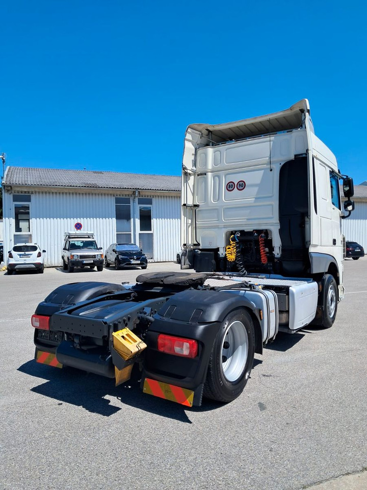 DAF XF 18.460 Schubboden | Klima | Retarder | Differ - Vetopöytäauto: kuva DAF XF 18.460 Schubboden | Klima | Retarder | Differ - Vetopöytäauto DAF XF 18.460 Schubboden | Klima | Retarder | Differ - Vetopöytäauto: kuva DAF XF 18.460 Schubboden | Klima | Retarder | Differ - Vetopöytäauto