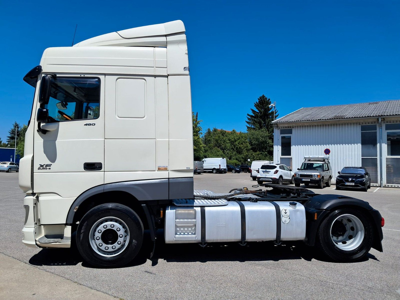 DAF XF 18.460 Schubboden | Klima | Retarder | Differ - Vetopöytäauto: kuva DAF XF 18.460 Schubboden | Klima | Retarder | Differ - Vetopöytäauto DAF XF 18.460 Schubboden | Klima | Retarder | Differ - Vetopöytäauto: kuva DAF XF 18.460 Schubboden | Klima | Retarder | Differ - Vetopöytäauto