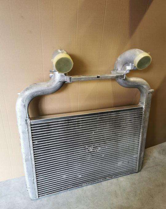 CHŁODNICA INTERCOOLER DAF XF 106 MAHLE 2125897 - Interkuleri: kuva CHŁODNICA INTERCOOLER DAF XF 106 MAHLE 2125897 - Interkuleri CHŁODNICA INTERCOOLER DAF XF 106 MAHLE 2125897 - Interkuleri: kuva CHŁODNICA INTERCOOLER DAF XF 106 MAHLE 2125897 - Interkuleri