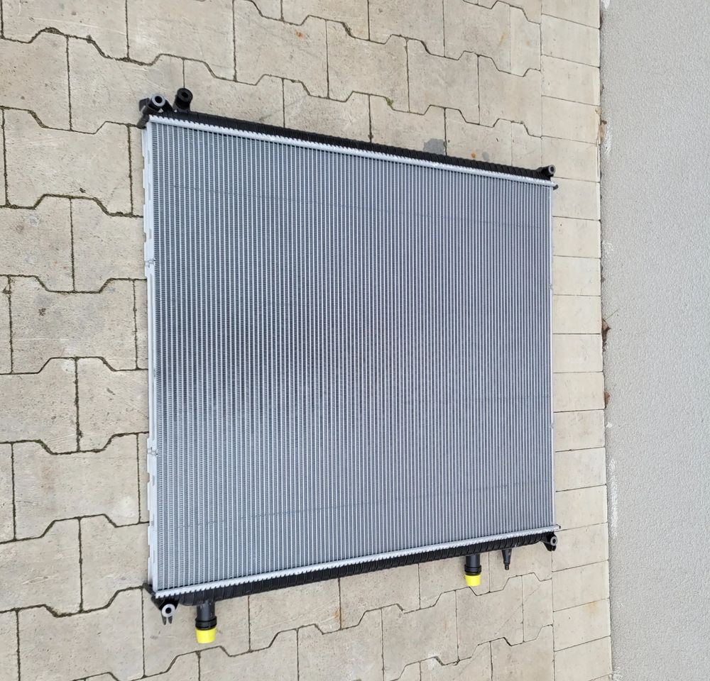 CHŁODNICA WODY MAN TGS E6 81.06101-6791 NOWY ORYGINAŁ - Jäähdytin - Kuorma-auto: kuva CHŁODNICA WODY MAN TGS E6 81.06101-6791 NOWY ORYGINAŁ - Jäähdytin - Kuorma-auto CHŁODNICA WODY MAN TGS E6 81.06101-6791 NOWY ORYGINAŁ - Jäähdytin - Kuorma-auto: kuva CHŁODNICA WODY MAN TGS E6 81.06101-6791 NOWY ORYGINAŁ - Jäähdytin - Kuorma-auto