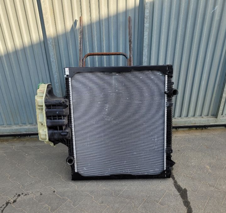 CHŁODNICA WODY MAN TGS TGA NOWA ORYGINAŁ 81.6100-6835 - Jäähdytin - Kuorma-auto: kuva CHŁODNICA WODY MAN TGS TGA NOWA ORYGINAŁ 81.6100-6835 - Jäähdytin - Kuorma-auto CHŁODNICA WODY MAN TGS TGA NOWA ORYGINAŁ 81.6100-6835 - Jäähdytin - Kuorma-auto: kuva CHŁODNICA WODY MAN TGS TGA NOWA ORYGINAŁ 81.6100-6835 - Jäähdytin - Kuorma-auto