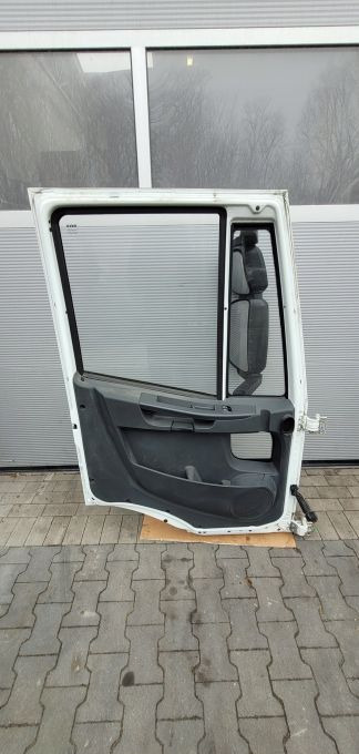 DRZWI IVECO EUROCARGO LEWE EURO6 - Ovi ja osat - Kuorma-auto: kuva DRZWI IVECO EUROCARGO LEWE EURO6 - Ovi ja osat - Kuorma-auto DRZWI IVECO EUROCARGO LEWE EURO6 - Ovi ja osat - Kuorma-auto: kuva DRZWI IVECO EUROCARGO LEWE EURO6 - Ovi ja osat - Kuorma-auto