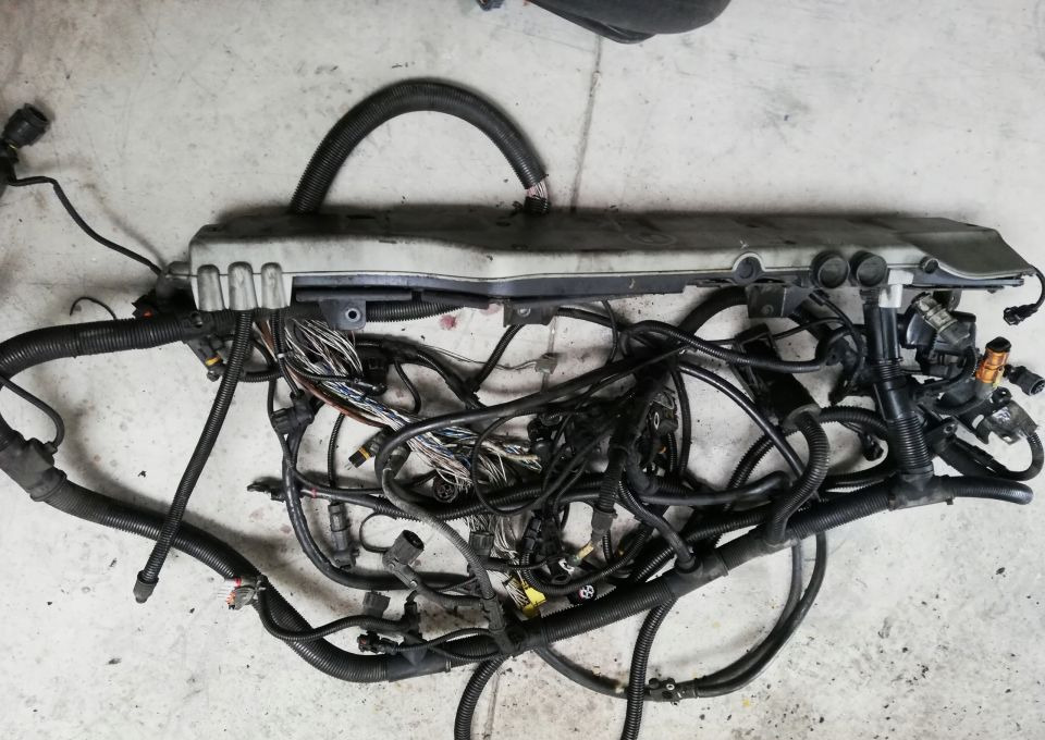 INSTALACJA SILNIKA MAN TGX TGA TGS E4 440KM - Kaapelit/ Johdot - Kuorma-auto: kuva INSTALACJA SILNIKA MAN TGX TGA TGS E4 440KM - Kaapelit/ Johdot - Kuorma-auto INSTALACJA SILNIKA MAN TGX TGA TGS E4 440KM - Kaapelit/ Johdot - Kuorma-auto: kuva INSTALACJA SILNIKA MAN TGX TGA TGS E4 440KM - Kaapelit/ Johdot - Kuorma-auto