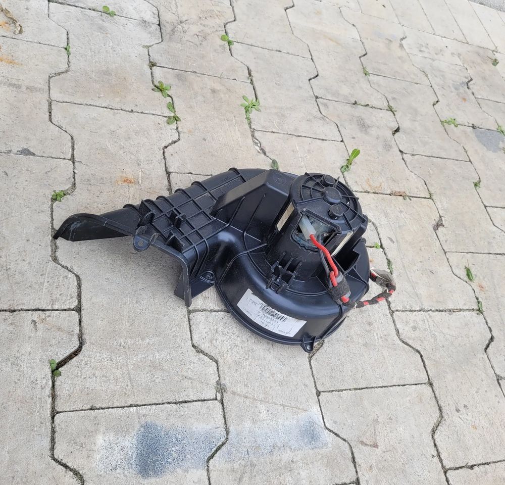 WENTYLATOR NAGRZEWNICY VOLVO FH4 ORYGINAŁ - Puhallinmoottori - Kuorma-auto: kuva WENTYLATOR NAGRZEWNICY VOLVO FH4 ORYGINAŁ - Puhallinmoottori - Kuorma-auto WENTYLATOR NAGRZEWNICY VOLVO FH4 ORYGINAŁ - Puhallinmoottori - Kuorma-auto: kuva WENTYLATOR NAGRZEWNICY VOLVO FH4 ORYGINAŁ - Puhallinmoottori - Kuorma-auto