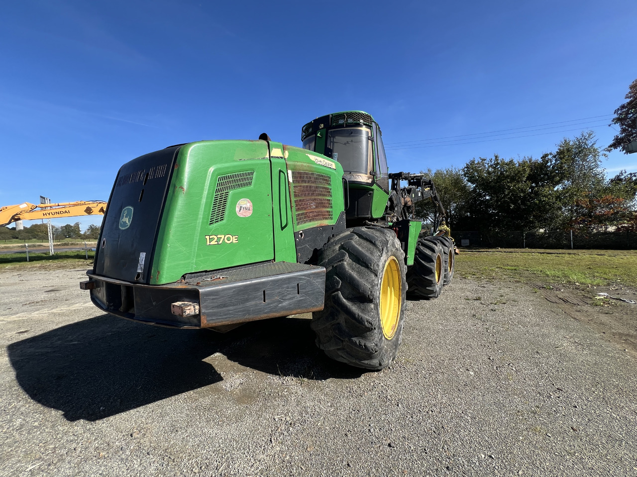 JOHN DEERE 1270E - Harvesteri: kuva JOHN DEERE 1270E - Harvesteri JOHN DEERE 1270E - Harvesteri: kuva JOHN DEERE 1270E - Harvesteri