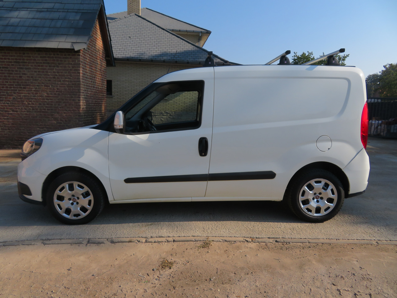 Fiat Doblo Cargo 1.3 Multijet - Pieni pakettiauto: kuva Fiat Doblo Cargo 1.3 Multijet - Pieni pakettiauto Fiat Doblo Cargo 1.3 Multijet - Pieni pakettiauto: kuva Fiat Doblo Cargo 1.3 Multijet - Pieni pakettiauto
