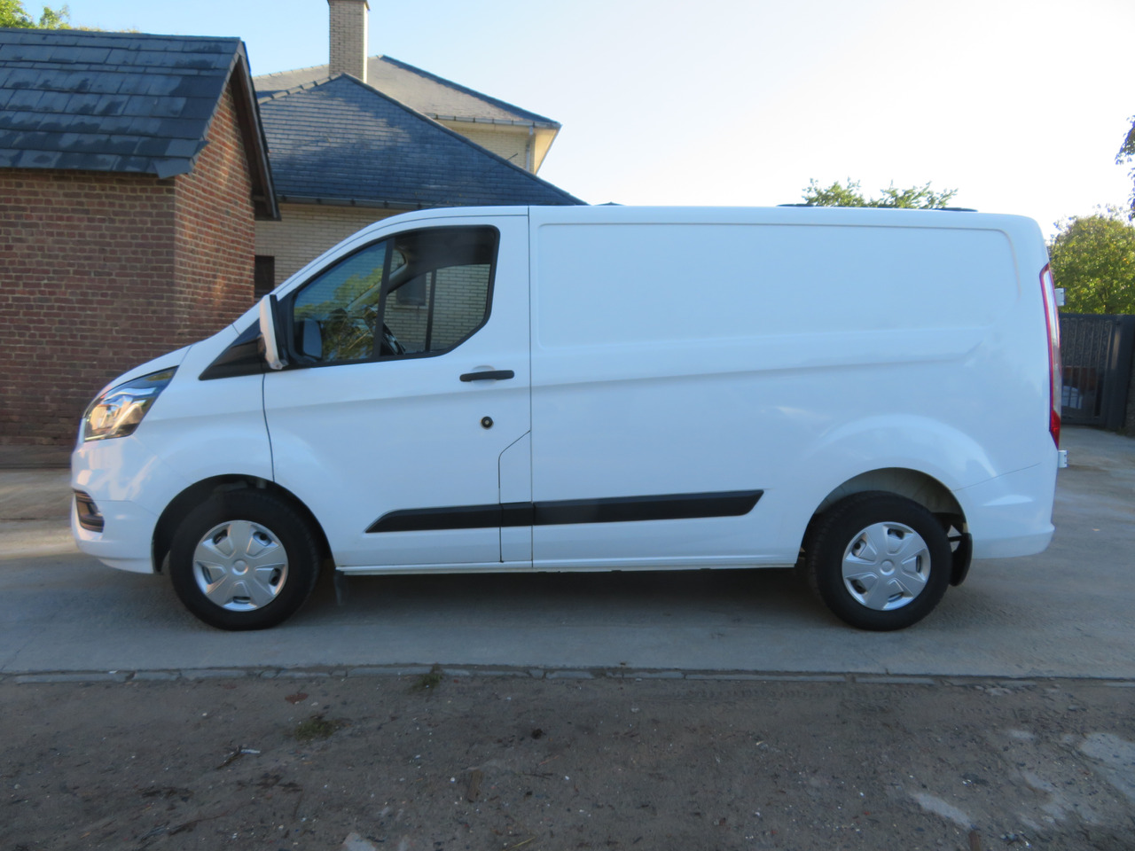Ford Transit Custom 2.0 Trend - Pieni pakettiauto: kuva Ford Transit Custom 2.0 Trend - Pieni pakettiauto Ford Transit Custom 2.0 Trend - Pieni pakettiauto: kuva Ford Transit Custom 2.0 Trend - Pieni pakettiauto