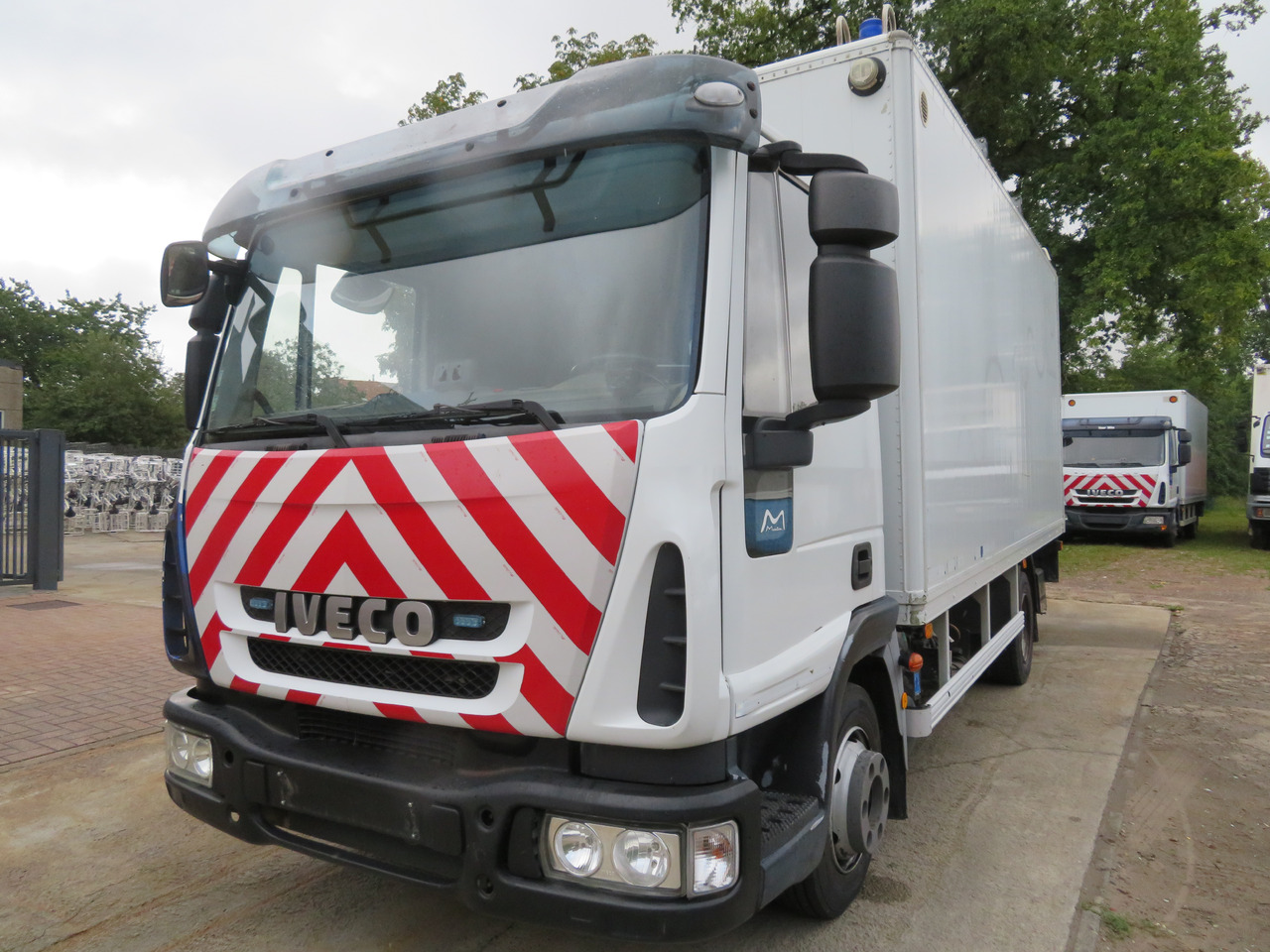 Iveco Eurocargo ML90E18 Bakwagen - Umpikori kuorma-auto: kuva Iveco Eurocargo ML90E18 Bakwagen - Umpikori kuorma-auto Iveco Eurocargo ML90E18 Bakwagen - Umpikori kuorma-auto: kuva Iveco Eurocargo ML90E18 Bakwagen - Umpikori kuorma-auto