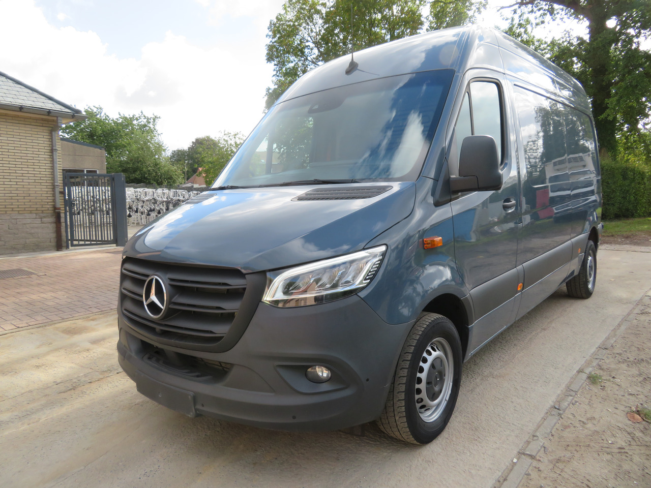 Mercedes-Benz Gesloten bestelwagen A2H2 - Pakettiauto: kuva Mercedes-Benz Gesloten bestelwagen A2H2 - Pakettiauto Mercedes-Benz Gesloten bestelwagen A2H2 - Pakettiauto: kuva Mercedes-Benz Gesloten bestelwagen A2H2 - Pakettiauto