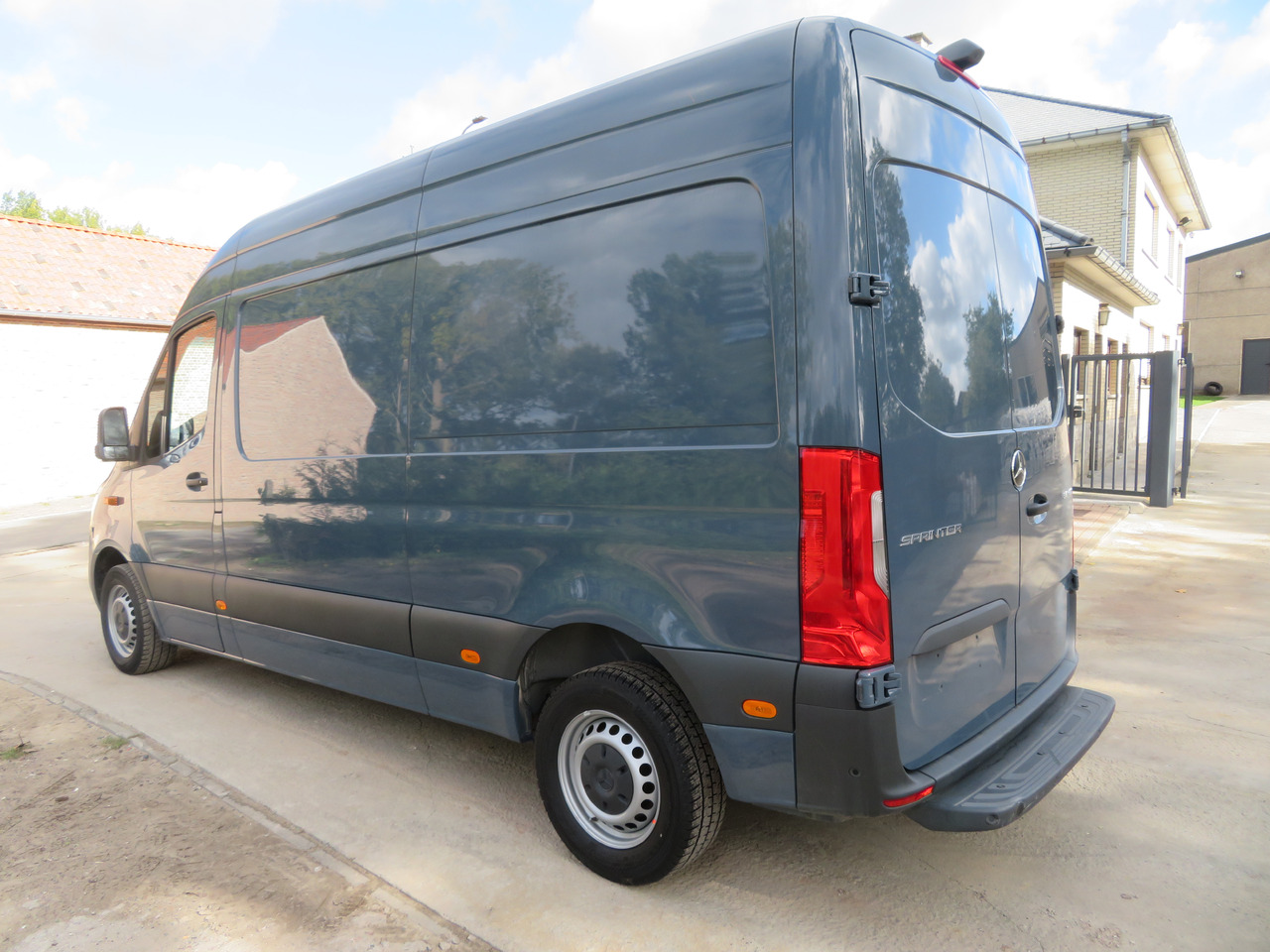 Mercedes-Benz Gesloten bestelwagen A2H2 - Pakettiauto: kuva Mercedes-Benz Gesloten bestelwagen A2H2 - Pakettiauto Mercedes-Benz Gesloten bestelwagen A2H2 - Pakettiauto: kuva Mercedes-Benz Gesloten bestelwagen A2H2 - Pakettiauto