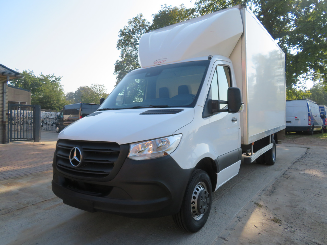 Mercedes-Benz Sprinter - 515cdi 8G-Tronic - bak klep - Jakeluauto: kuva Mercedes-Benz Sprinter - 515cdi 8G-Tronic - bak klep - Jakeluauto Mercedes-Benz Sprinter - 515cdi 8G-Tronic - bak klep - Jakeluauto: kuva Mercedes-Benz Sprinter - 515cdi 8G-Tronic - bak klep - Jakeluauto