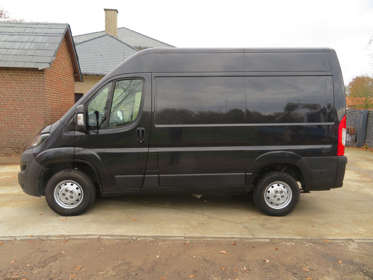 Peugeot Boxer 2.2 BlueHDI L1H2 premium - Pieni pakettiauto: kuva Peugeot Boxer 2.2 BlueHDI L1H2 premium - Pieni pakettiauto Peugeot Boxer 2.2 BlueHDI L1H2 premium - Pieni pakettiauto: kuva Peugeot Boxer 2.2 BlueHDI L1H2 premium - Pieni pakettiauto