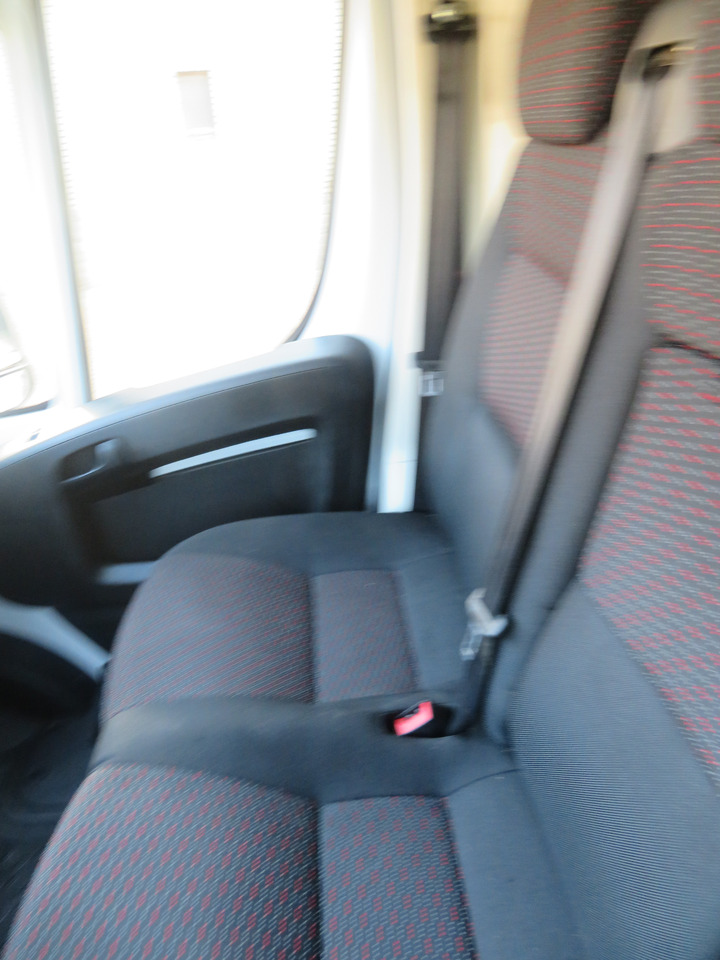 Pakettiauto Peugeot Boxer 2.2 BlueHDi - L2H2: kuva Pakettiauto Peugeot Boxer 2.2 BlueHDi - L2H2