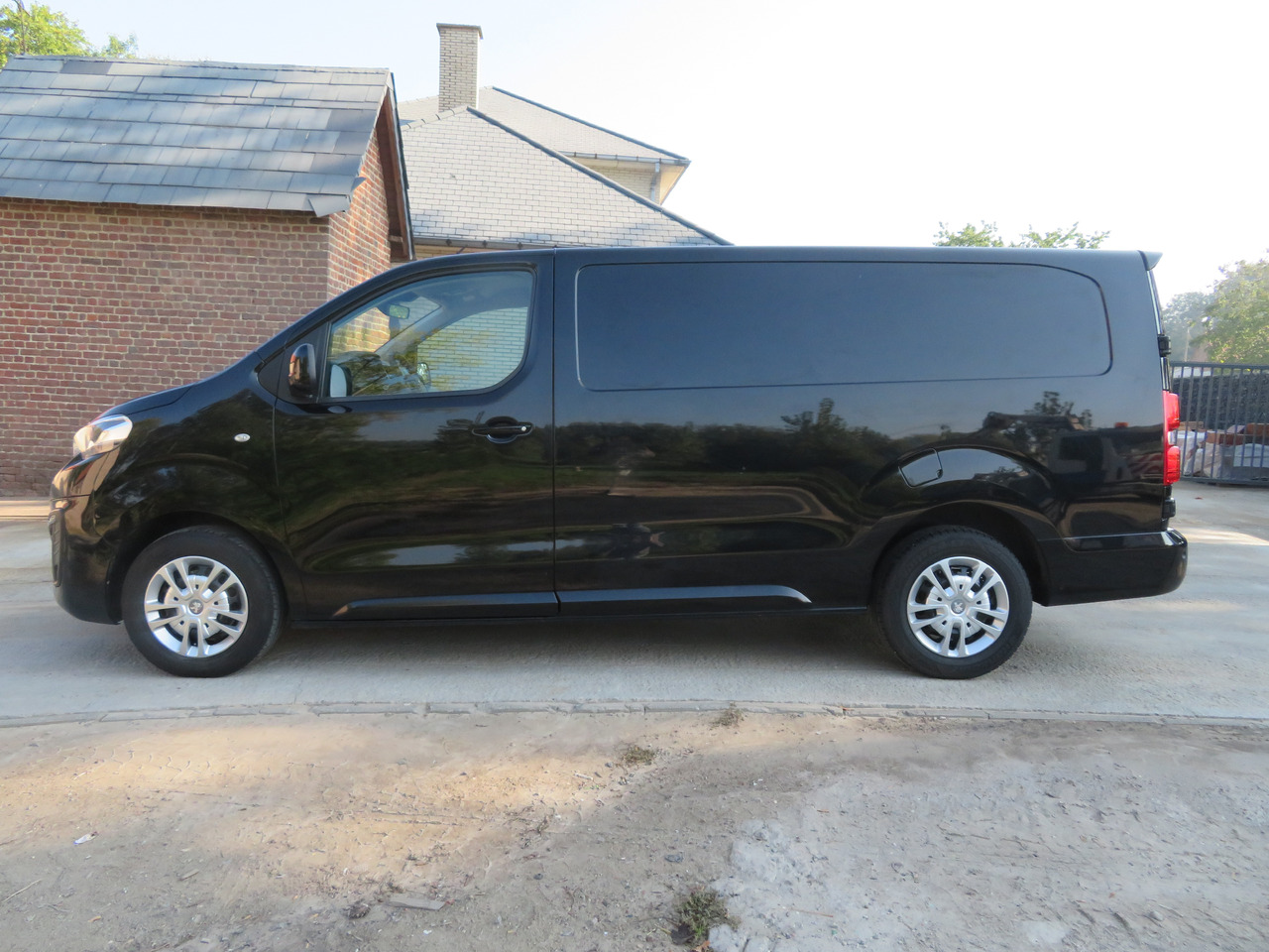 Peugeot Expert 2.0 BlueHDi - L3 - Automaat - Pakettiauto: kuva Peugeot Expert 2.0 BlueHDi - L3 - Automaat - Pakettiauto Peugeot Expert 2.0 BlueHDi - L3 - Automaat - Pakettiauto: kuva Peugeot Expert 2.0 BlueHDi - L3 - Automaat - Pakettiauto