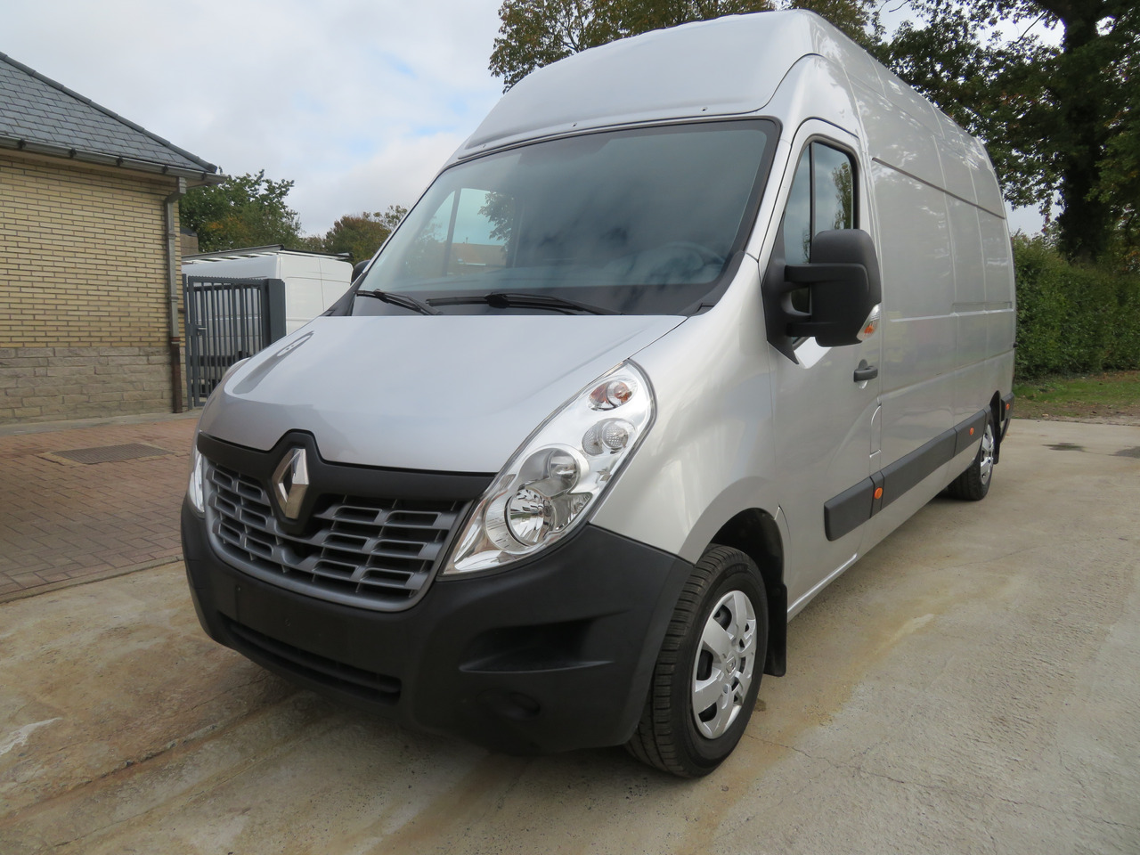 Renault Master 2.3dCi Grand Confort - L3H3 - Pakettiauto: kuva Renault Master 2.3dCi Grand Confort - L3H3 - Pakettiauto Renault Master 2.3dCi Grand Confort - L3H3 - Pakettiauto: kuva Renault Master 2.3dCi Grand Confort - L3H3 - Pakettiauto