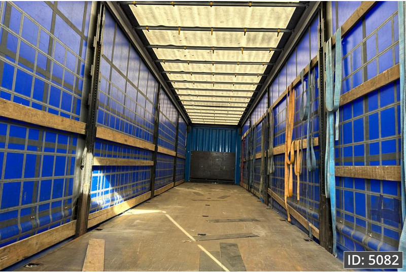 Krone SD / Drum brakes / Huckepack - Pressukapellipuoliperävaunu: kuva Krone SD / Drum brakes / Huckepack - Pressukapellipuoliperävaunu Krone SD / Drum brakes / Huckepack - Pressukapellipuoliperävaunu: kuva Krone SD / Drum brakes / Huckepack - Pressukapellipuoliperävaunu