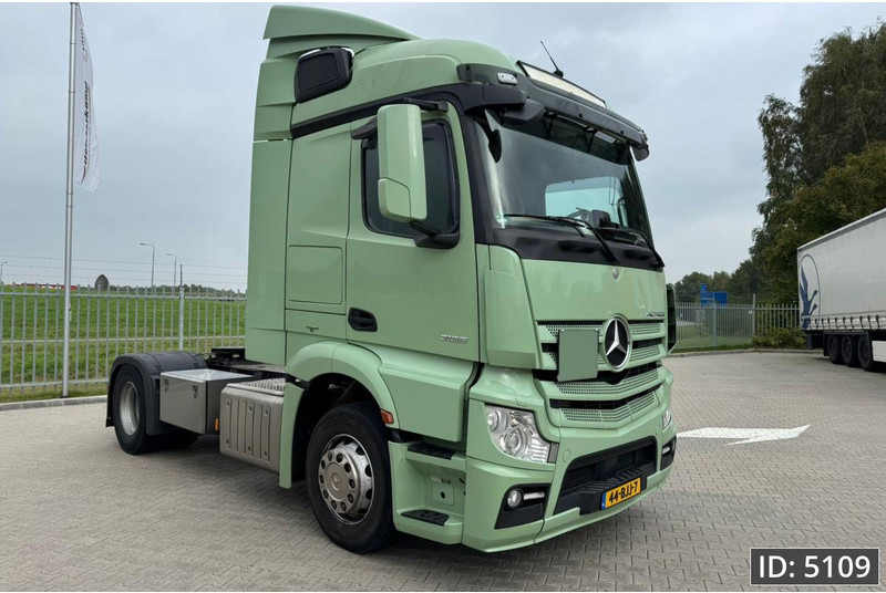 Mercedes-Benz Actros 1836 StreamSpace, Euro 6 - Vetopöytäauto: kuva Mercedes-Benz Actros 1836 StreamSpace, Euro 6 - Vetopöytäauto Mercedes-Benz Actros 1836 StreamSpace, Euro 6 - Vetopöytäauto: kuva Mercedes-Benz Actros 1836 StreamSpace, Euro 6 - Vetopöytäauto
