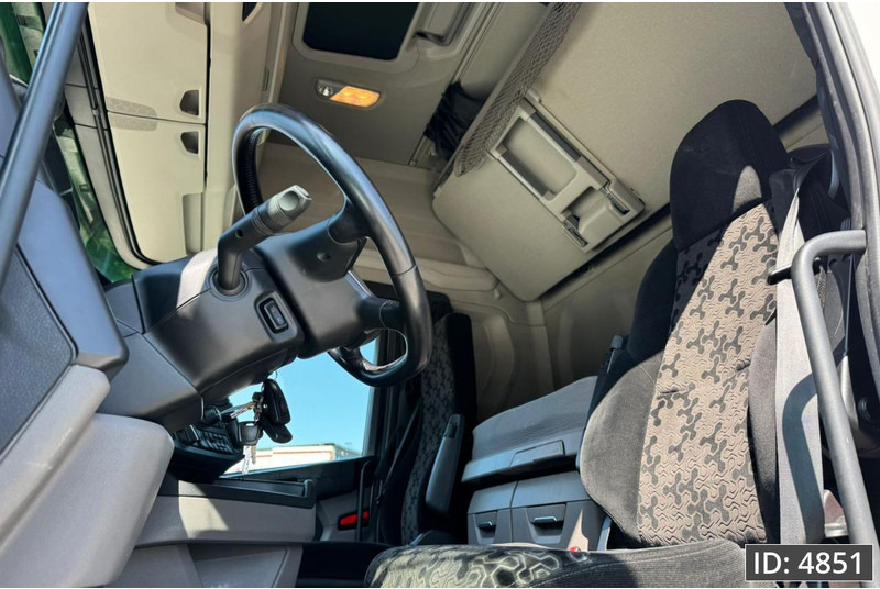 Scania R450 Topline, Euro 6, / Retarder / Standklima / 2x Tank, Intarder - Vetopöytäauto: kuva Scania R450 Topline, Euro 6, / Retarder / Standklima / 2x Tank, Intarder - Vetopöytäauto Scania R450 Topline, Euro 6, / Retarder / Standklima / 2x Tank, Intarder - Vetopöytäauto: kuva Scania R450 Topline, Euro 6, / Retarder / Standklima / 2x Tank, Intarder - Vetopöytäauto