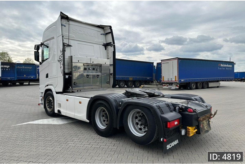 Scania S650 Topline, Euro 6, 6x2 / Retarder / Standklima / PTO / Leather / Sliding 5th wheel, Intarder - Vetopöytäauto: kuva Scania S650 Topline, Euro 6, 6x2 / Retarder / Standklima / PTO / Leather / Sliding 5th wheel, Intarder - Vetopöytäauto Scania S650 Topline, Euro 6, 6x2 / Retarder / Standklima / PTO / Leather / Sliding 5th wheel, Intarder - Vetopöytäauto: kuva Scania S650 Topline, Euro 6, 6x2 / Retarder / Standklima / PTO / Leather / Sliding 5th wheel, Intarder - Vetopöytäauto