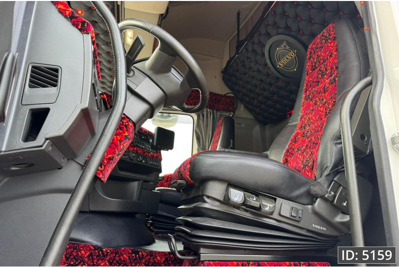 Volvo FH 460 Globetrotter XL, Euro 6, / 2 Tanks / Spec. Interior / TOP condition! - Vetopöytäauto: kuva Volvo FH 460 Globetrotter XL, Euro 6, / 2 Tanks / Spec. Interior / TOP condition! - Vetopöytäauto Volvo FH 460 Globetrotter XL, Euro 6, / 2 Tanks / Spec. Interior / TOP condition! - Vetopöytäauto: kuva Volvo FH 460 Globetrotter XL, Euro 6, / 2 Tanks / Spec. Interior / TOP condition! - Vetopöytäauto