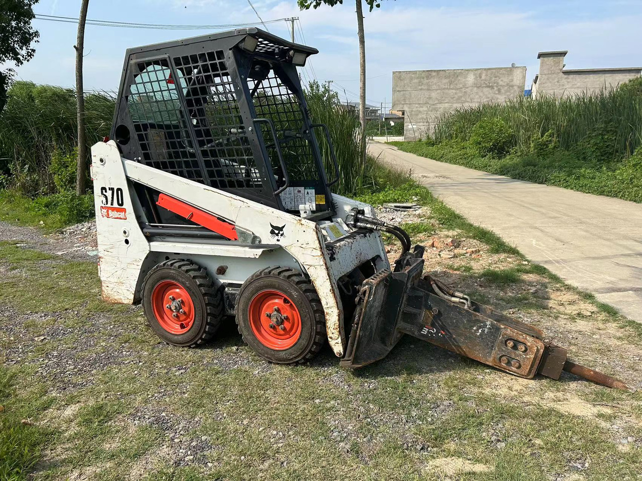 BOBCAT S70 Skid Steer Loader Click for Discount - Liukuohjattu kuormaaja: kuva BOBCAT S70 Skid Steer Loader Click for Discount - Liukuohjattu kuormaaja BOBCAT S70 Skid Steer Loader Click for Discount - Liukuohjattu kuormaaja: kuva BOBCAT S70 Skid Steer Loader Click for Discount - Liukuohjattu kuormaaja