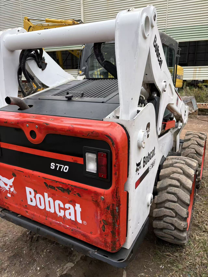 BOBCAT S770 Skid Steer Loader Click for Discount - Liukuohjattu kuormaaja: kuva BOBCAT S770 Skid Steer Loader Click for Discount - Liukuohjattu kuormaaja BOBCAT S770 Skid Steer Loader Click for Discount - Liukuohjattu kuormaaja: kuva BOBCAT S770 Skid Steer Loader Click for Discount - Liukuohjattu kuormaaja
