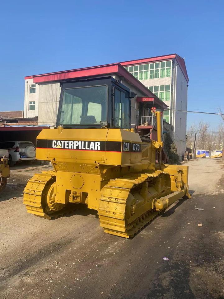 CATERPILLAR Bulldozer D7G - Puskutraktori: kuva CATERPILLAR Bulldozer D7G - Puskutraktori CATERPILLAR Bulldozer D7G - Puskutraktori: kuva CATERPILLAR Bulldozer D7G - Puskutraktori