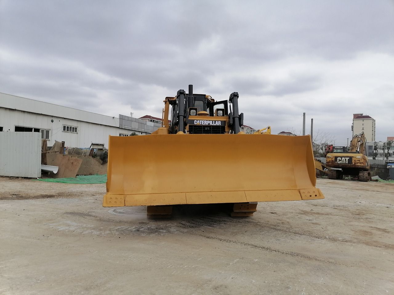CATERPILLAR D8R - Puskutraktori: kuva CATERPILLAR D8R - Puskutraktori CATERPILLAR D8R - Puskutraktori: kuva CATERPILLAR D8R - Puskutraktori
