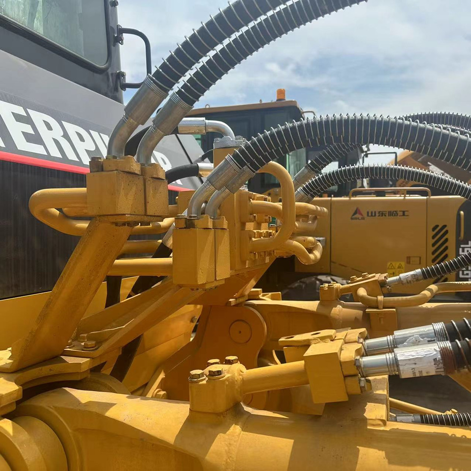 CATERPILLAR D8R bulldozer - Puskutraktori: kuva CATERPILLAR D8R bulldozer - Puskutraktori CATERPILLAR D8R bulldozer - Puskutraktori: kuva CATERPILLAR D8R bulldozer - Puskutraktori