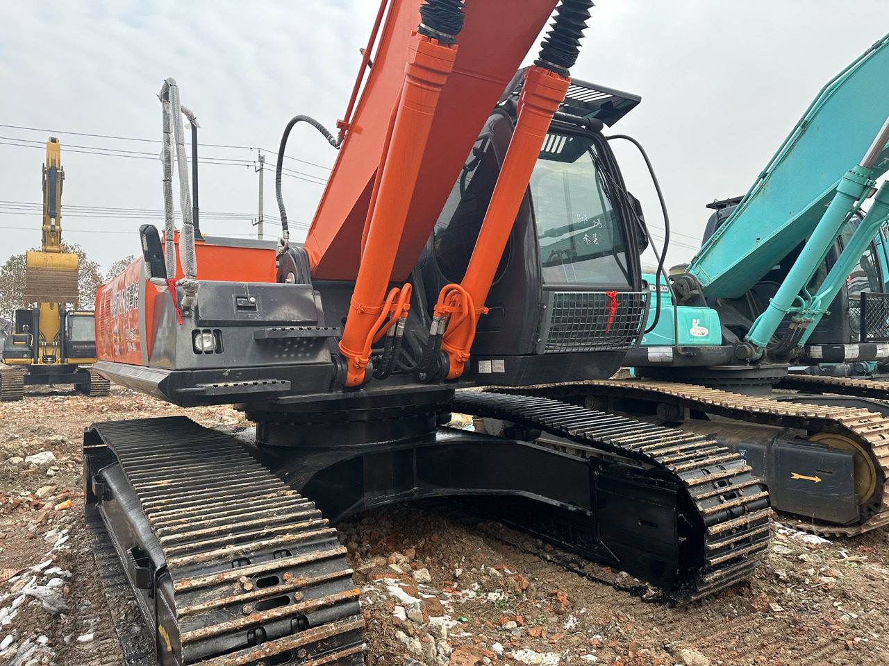 HITACHI ZX350 Excavator Click for Discount - Telakaivukone: kuva HITACHI ZX350 Excavator Click for Discount - Telakaivukone HITACHI ZX350 Excavator Click for Discount - Telakaivukone: kuva HITACHI ZX350 Excavator Click for Discount - Telakaivukone