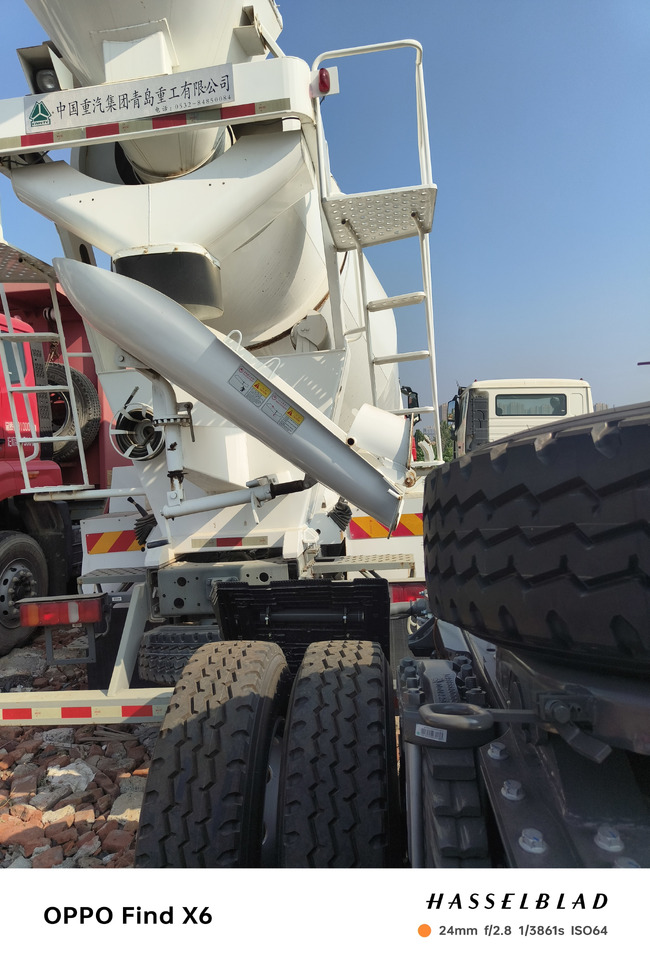 HOWO HaoHan N5G Cement Mixer Truck - Betoniauto: kuva HOWO HaoHan N5G Cement Mixer Truck - Betoniauto HOWO HaoHan N5G Cement Mixer Truck - Betoniauto: kuva HOWO HaoHan N5G Cement Mixer Truck - Betoniauto