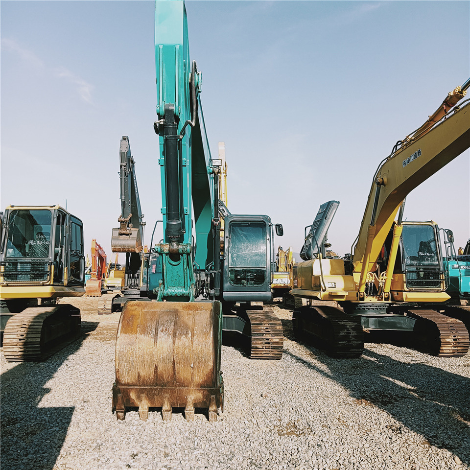 KOBELCO SK200D - Telakaivukone: kuva KOBELCO SK200D - Telakaivukone KOBELCO SK200D - Telakaivukone: kuva KOBELCO SK200D - Telakaivukone