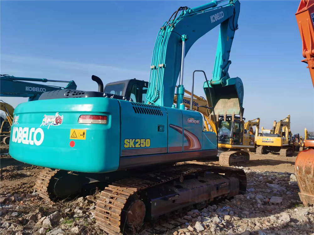 KOBELCO SK250-8 - Telakaivukone: kuva KOBELCO SK250-8 - Telakaivukone KOBELCO SK250-8 - Telakaivukone: kuva KOBELCO SK250-8 - Telakaivukone