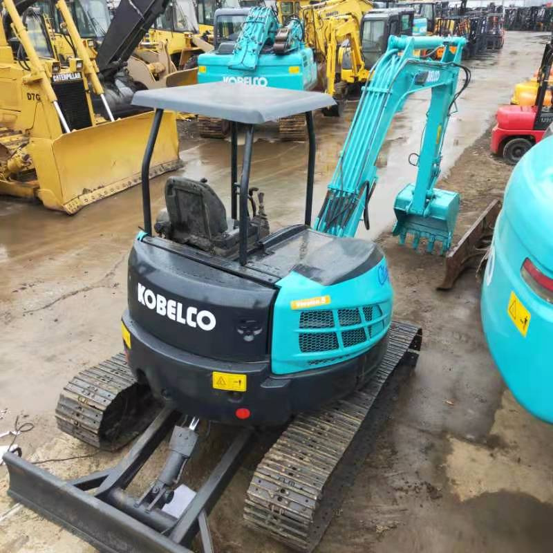 KOBELCO SK45 - Minikuormaaja: kuva KOBELCO SK45 - Minikuormaaja KOBELCO SK45 - Minikuormaaja: kuva KOBELCO SK45 - Minikuormaaja