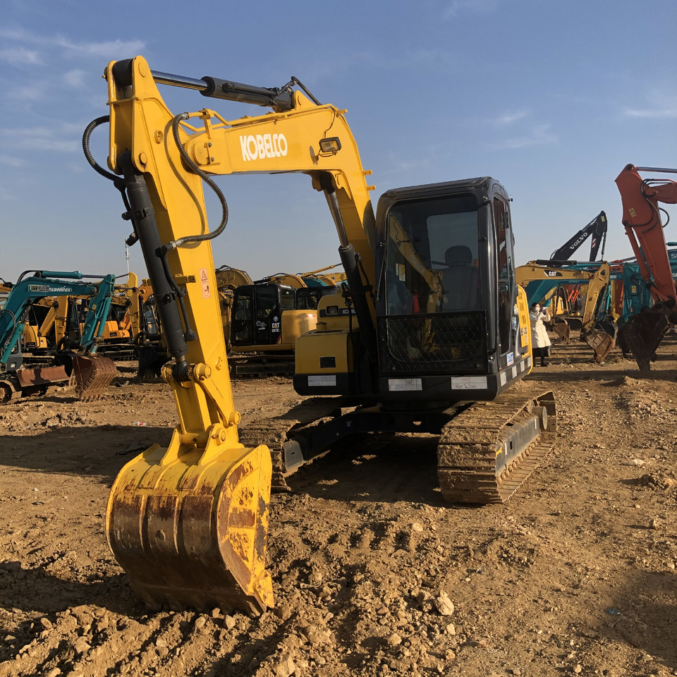 KOBELCO SK75 - Telakaivukone: kuva KOBELCO SK75 - Telakaivukone KOBELCO SK75 - Telakaivukone: kuva KOBELCO SK75 - Telakaivukone